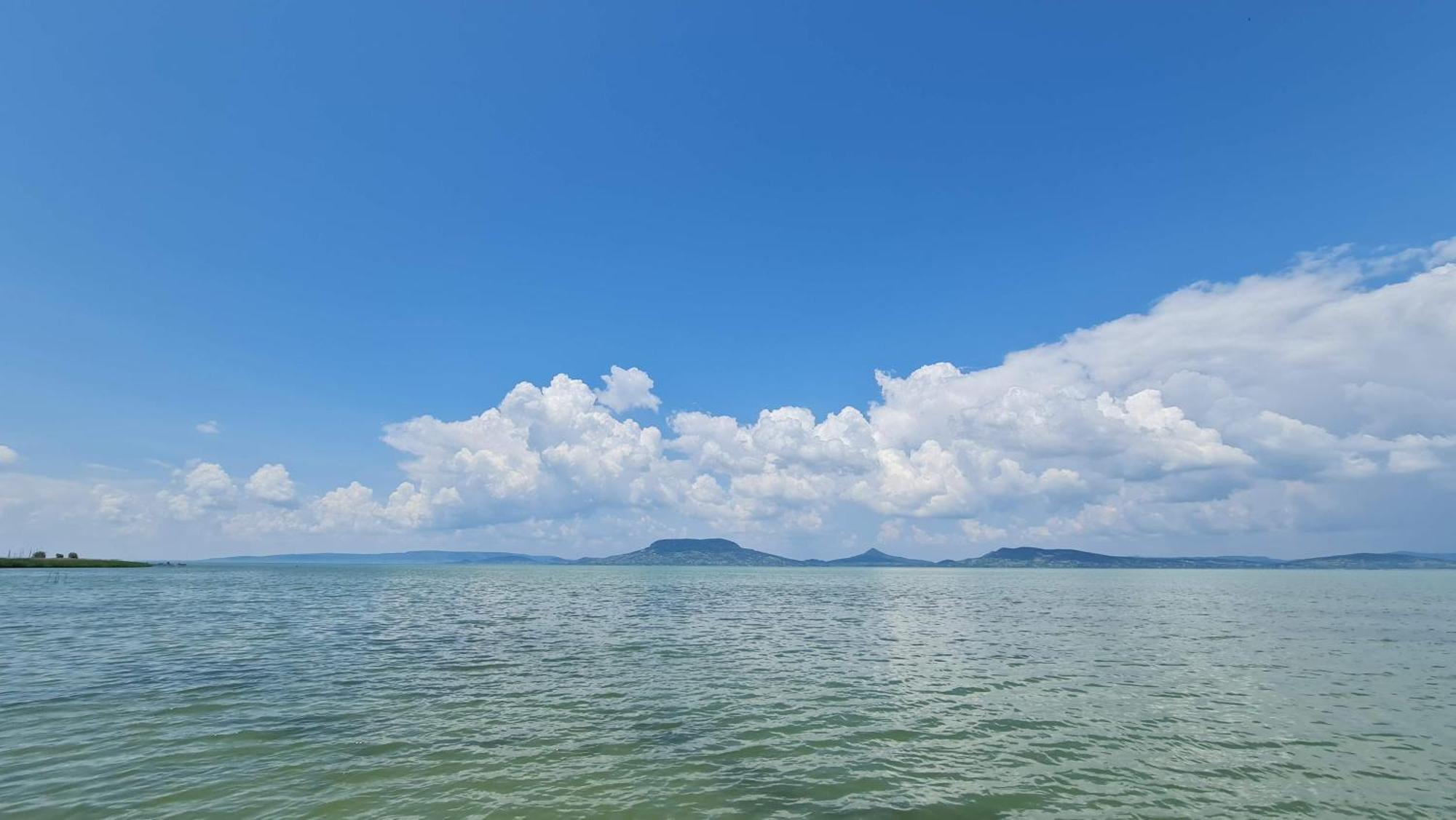 Sunset Resort - Lakeside Apartment Fonyód 외부 사진