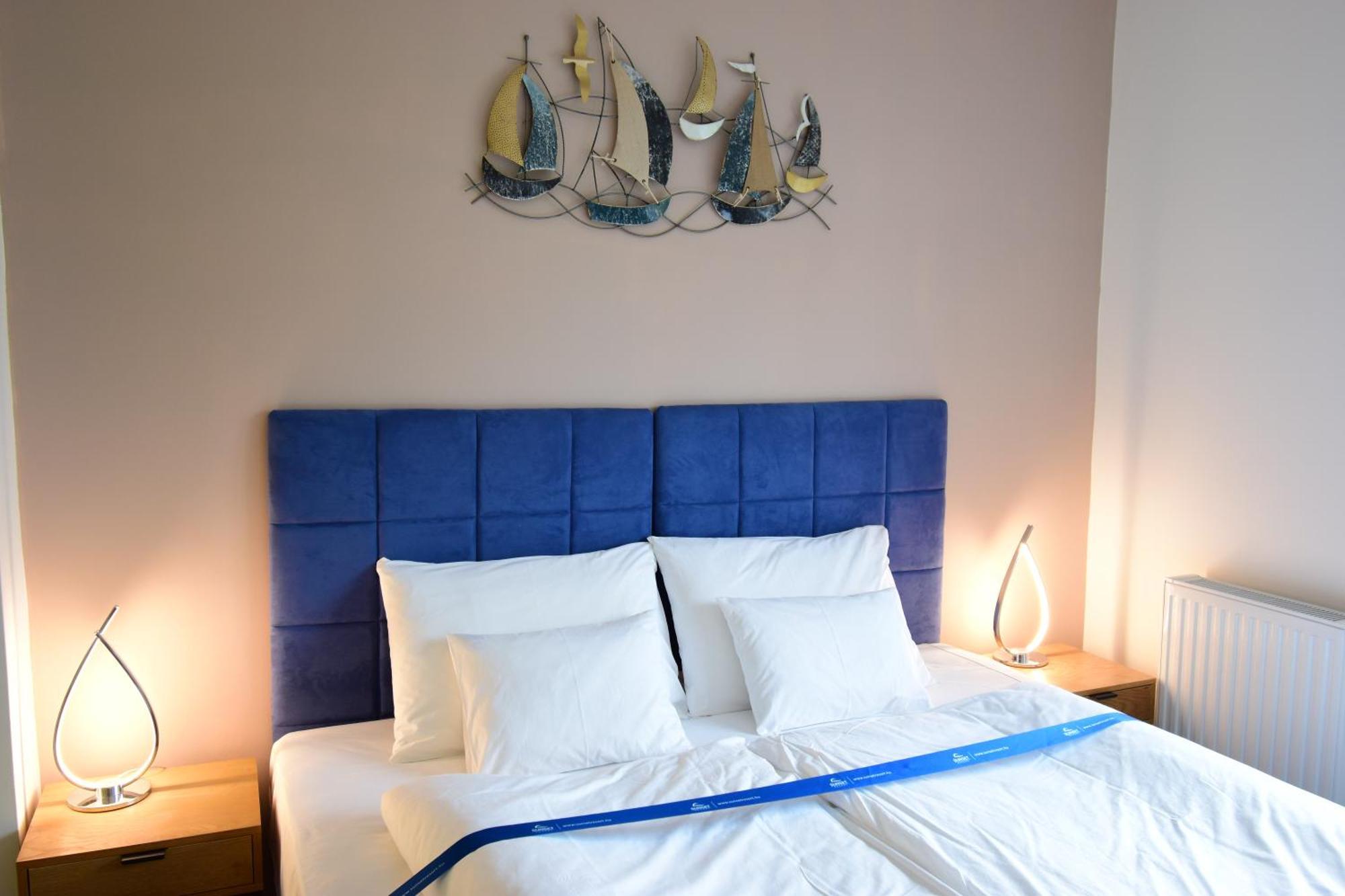 Sunset Resort - Lakeside Apartment Fonyód 외부 사진