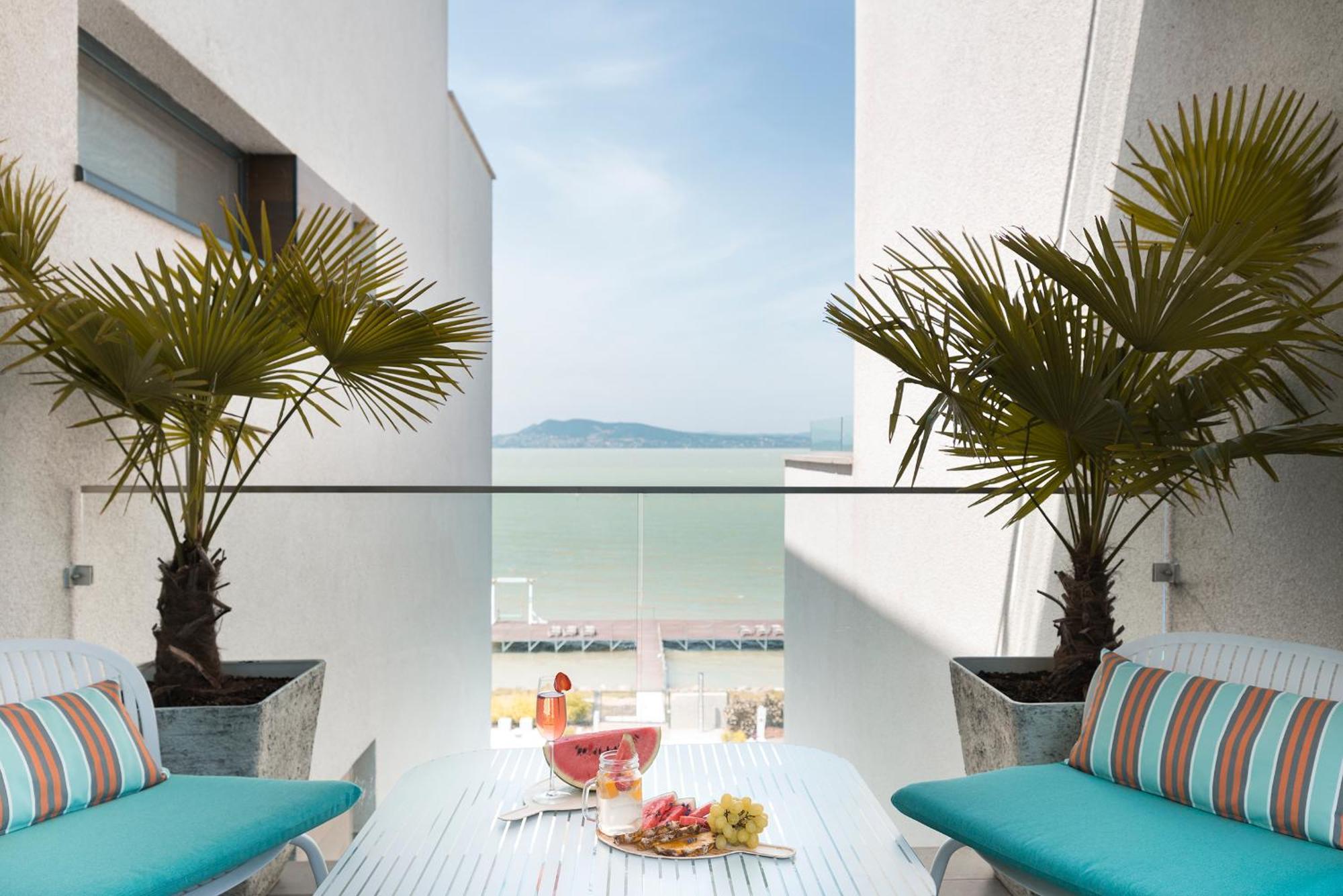 Sunset Resort - Lakeside Apartment Fonyód 외부 사진