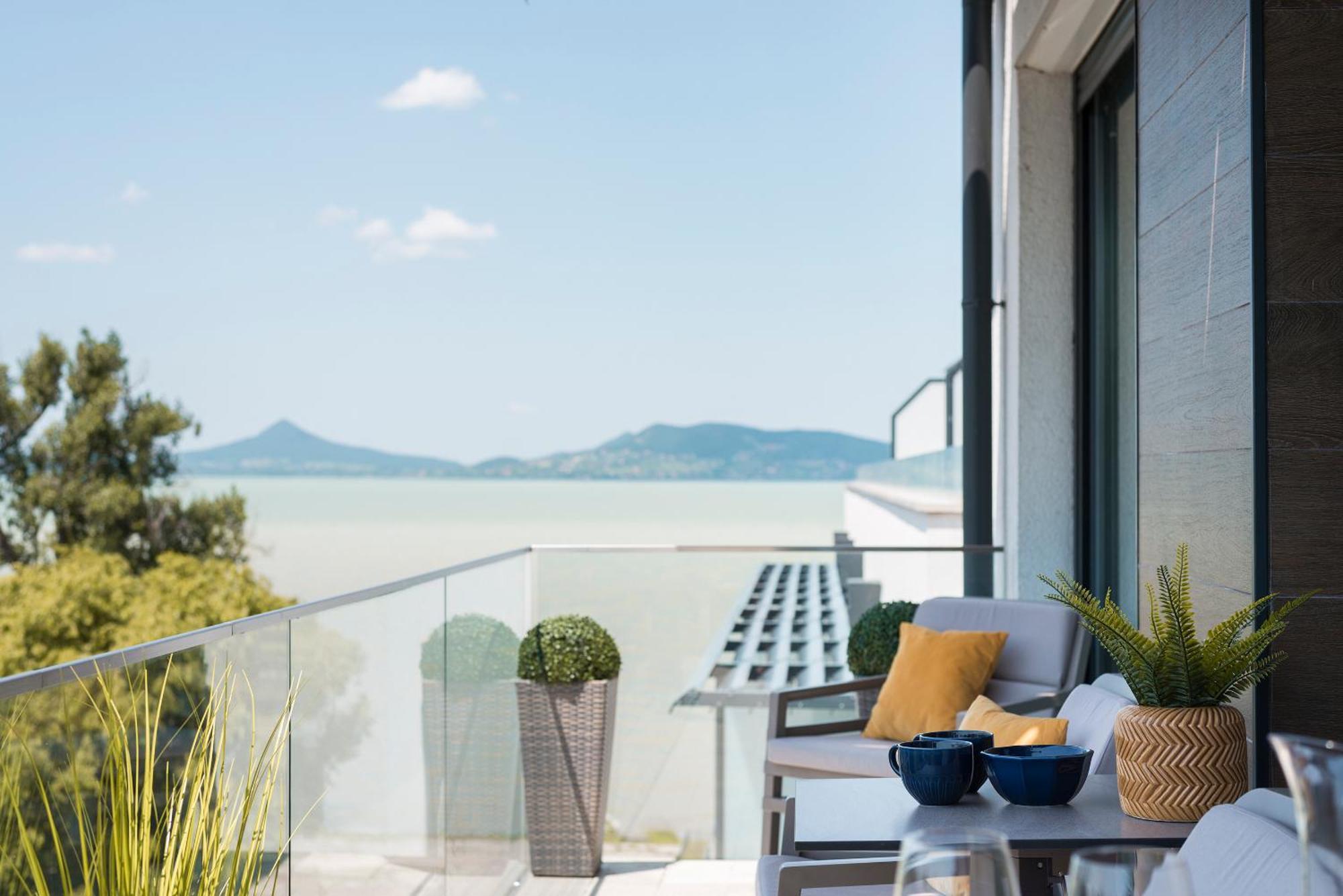 Sunset Resort - Lakeside Apartment Fonyód 외부 사진