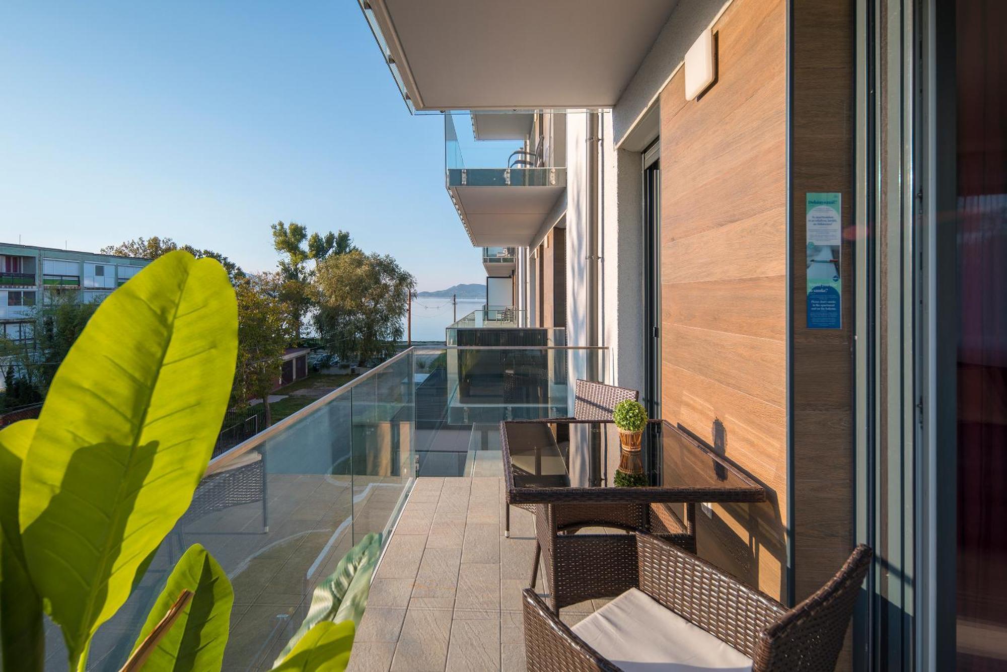 Sunset Resort - Lakeside Apartment Fonyód 객실 사진
